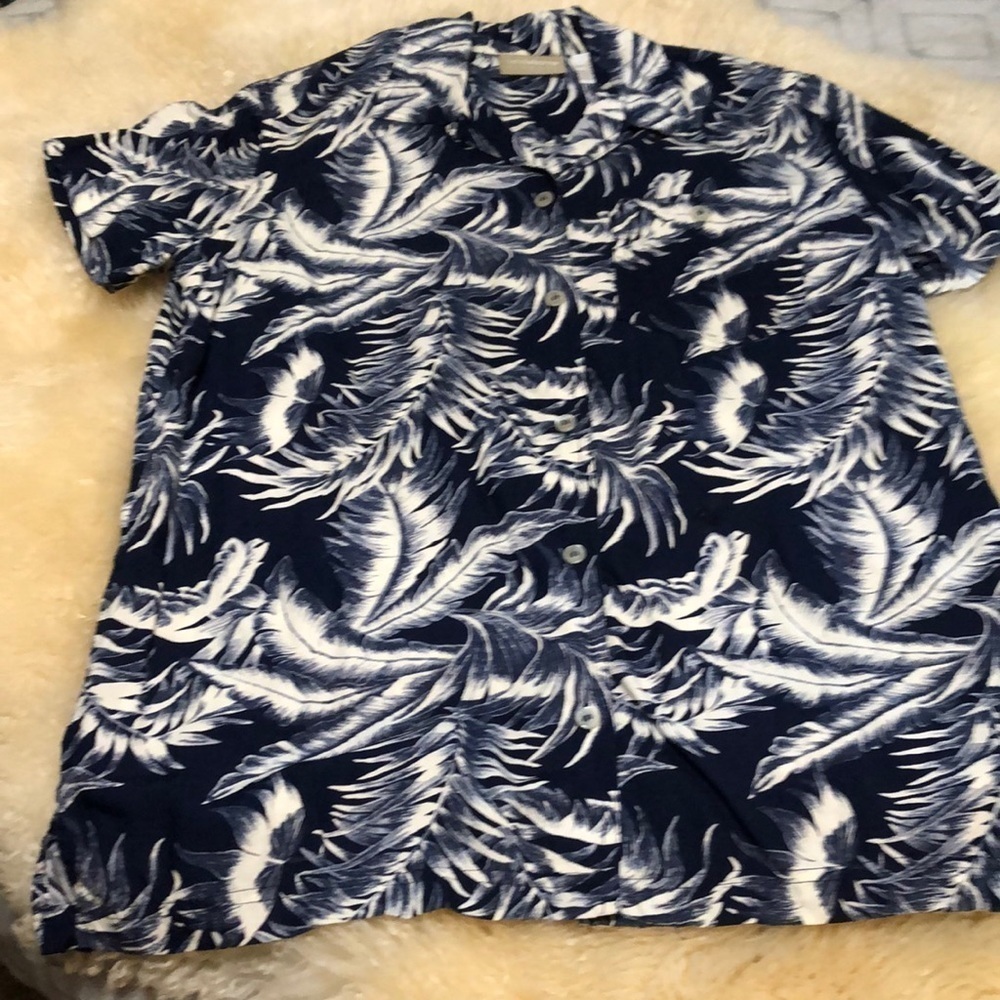 Blue Hawaiian blouse size S